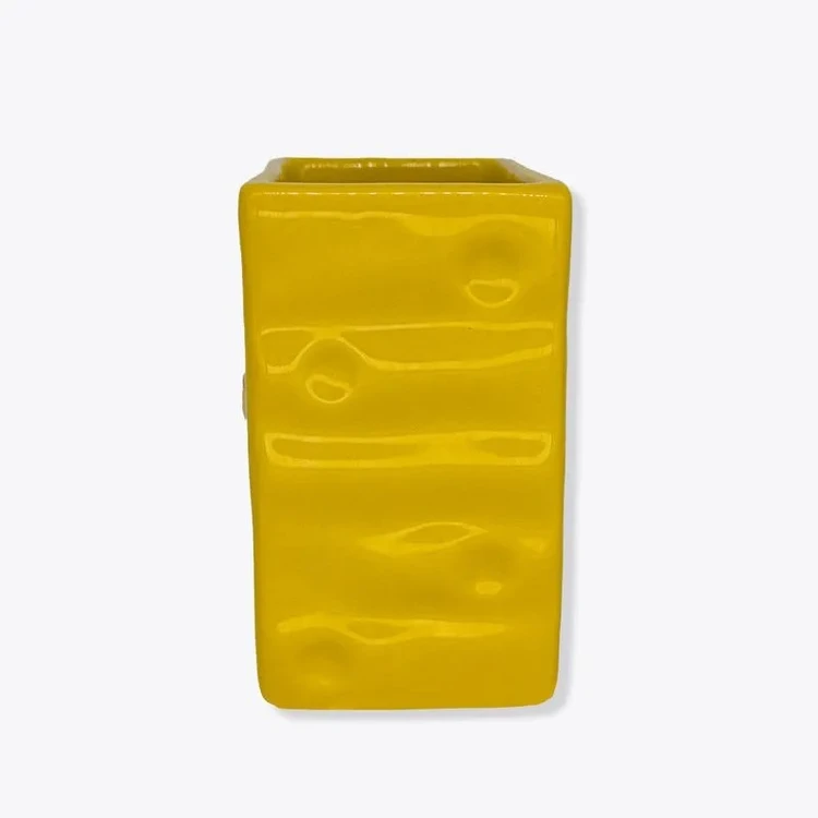 CANECA FORMATO BOB ESPONJA 