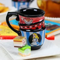 CANECA DE PORCELANA TRIO ALICE NO PAÍS DAS MARAVILHAS  - imagem 1
