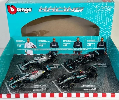 Formula 1 Conjunto Bburago 1/43 Mercedes F1 com 4 miniaturas