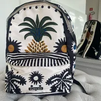Mochila Farm Xodó Jardim Tropical - imagem 2