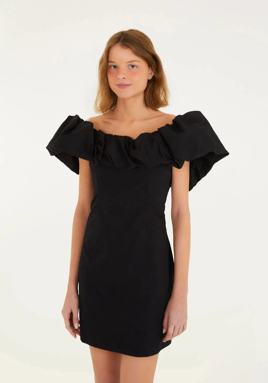 Vestido Curto Bufante Preto Farm Ref 14900