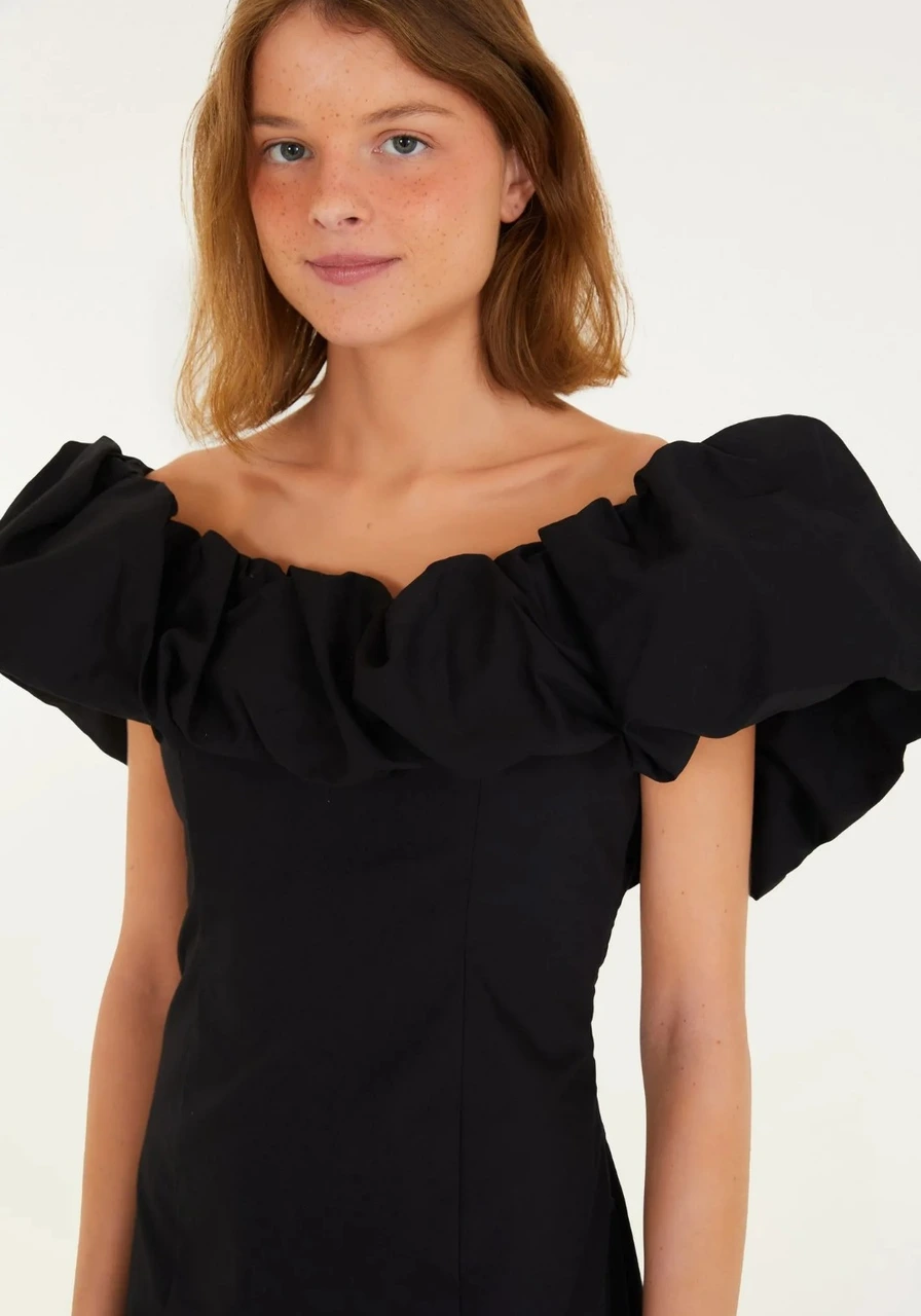 Vestido Curto Bufante Preto Farm Ref 14900