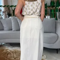 Regata Cropped Solta Branca Flor de Lis Ref 16408 - imagem 1