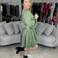 Vestido Curto Com Recortes - imagem 1