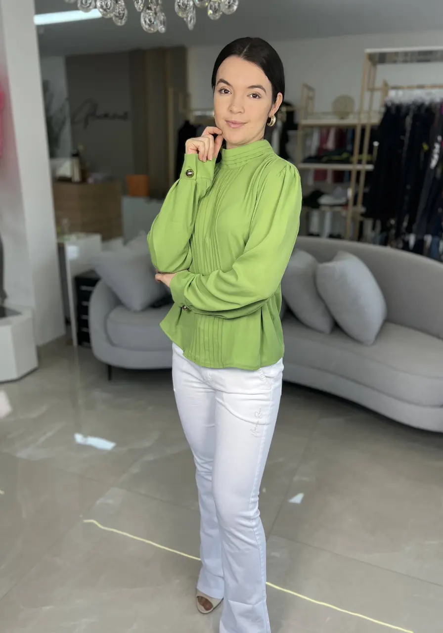Blusa Morena Rosa Manga Longa Verde