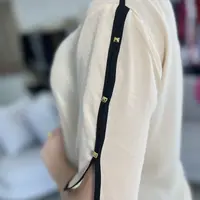 Blusa Morena Rosa Detalhes Manga - imagem 4