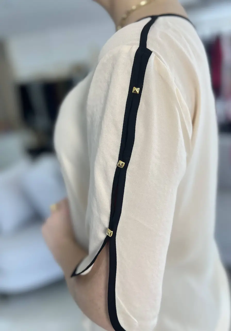 Blusa Morena Rosa Detalhes Manga