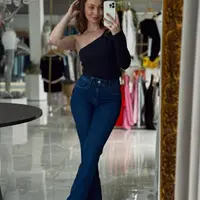 Blusa Canelada Uma Manga Só Preto - imagem 2