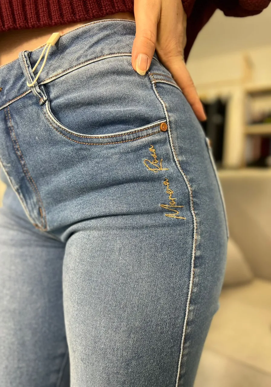 Calça Morena Rosa Jeans Skinny Bordado