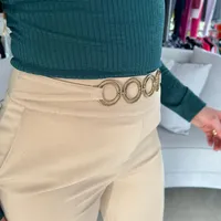 Calça Reta Alfaiataria Detalhe Cós - imagem 4