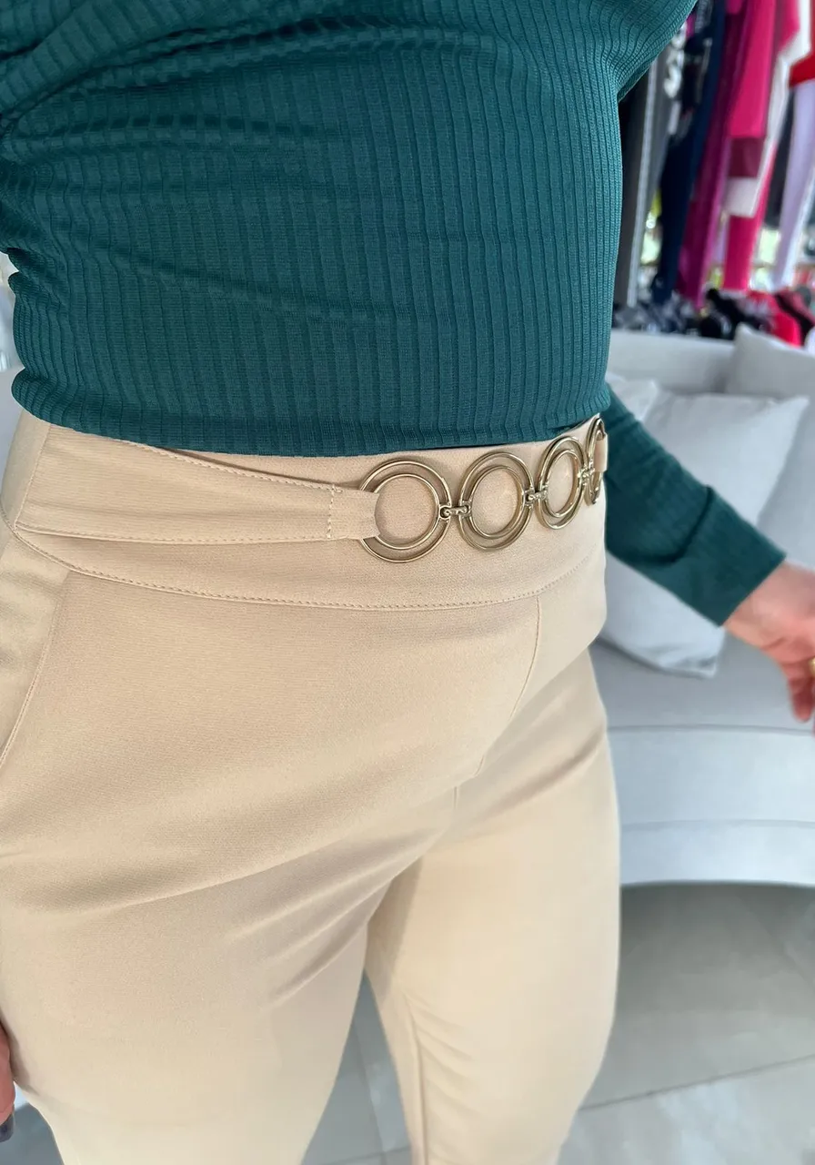 Calça Reta Alfaiataria Detalhe Cós