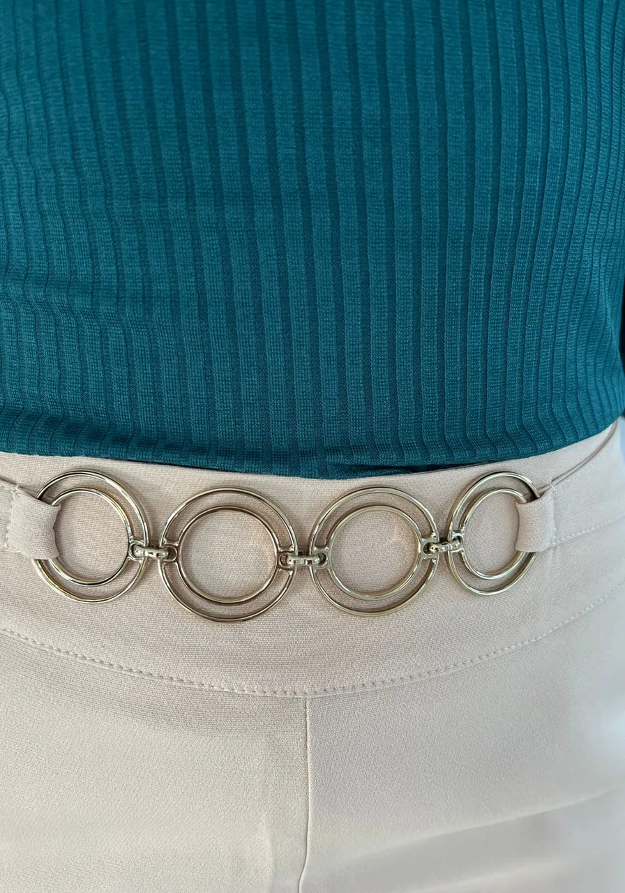 Calça Reta Alfaiataria Detalhe Cós