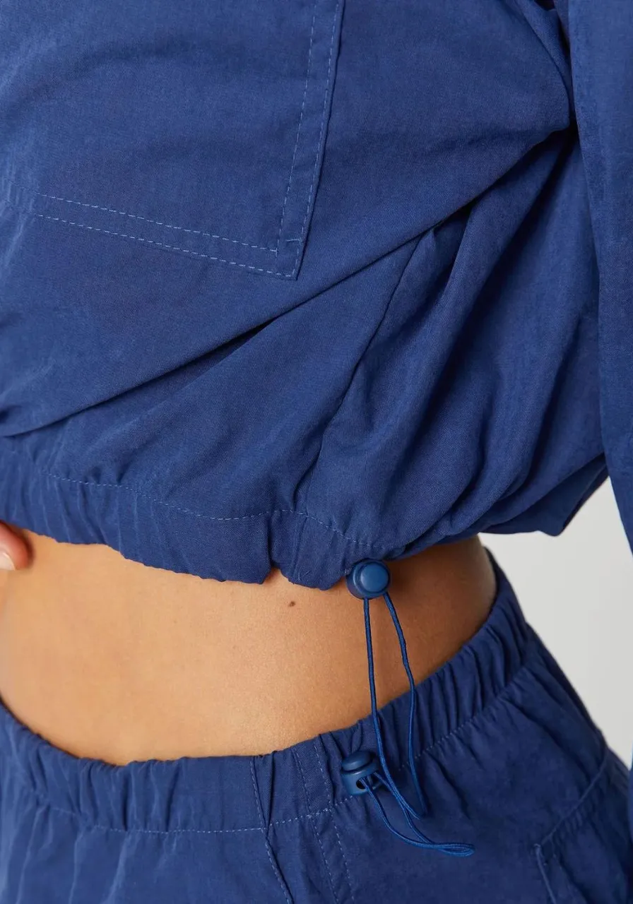 Jaqueta Cropped Com Zíper Alto Giro