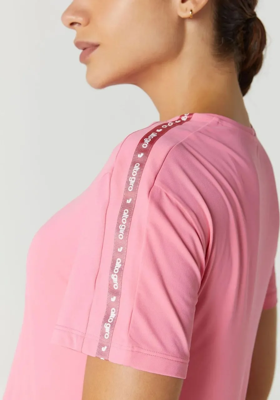 T-shirt Abertura Lateral e Faixa Personalizada Rosa