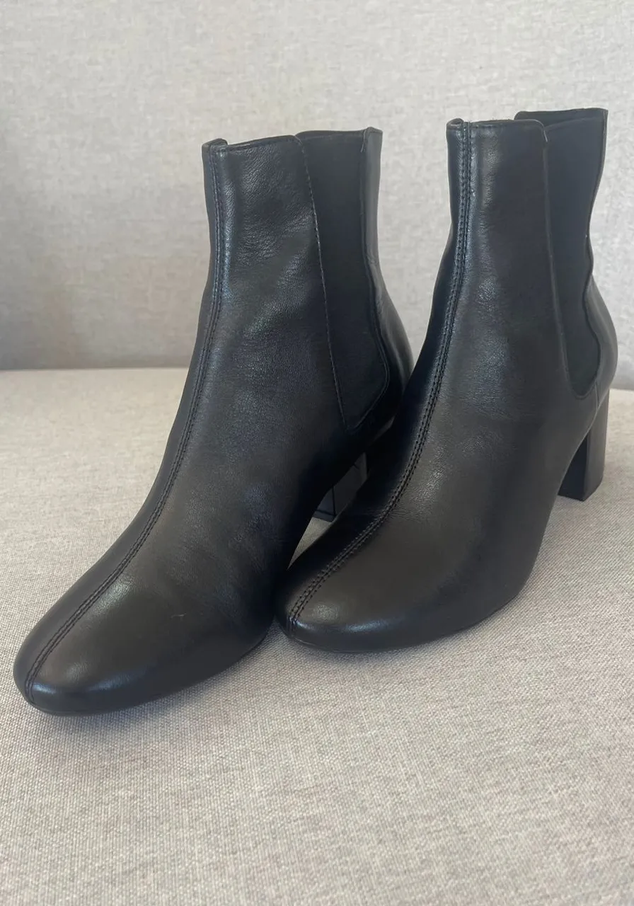 Bota Salto Medio Arezzo 14518