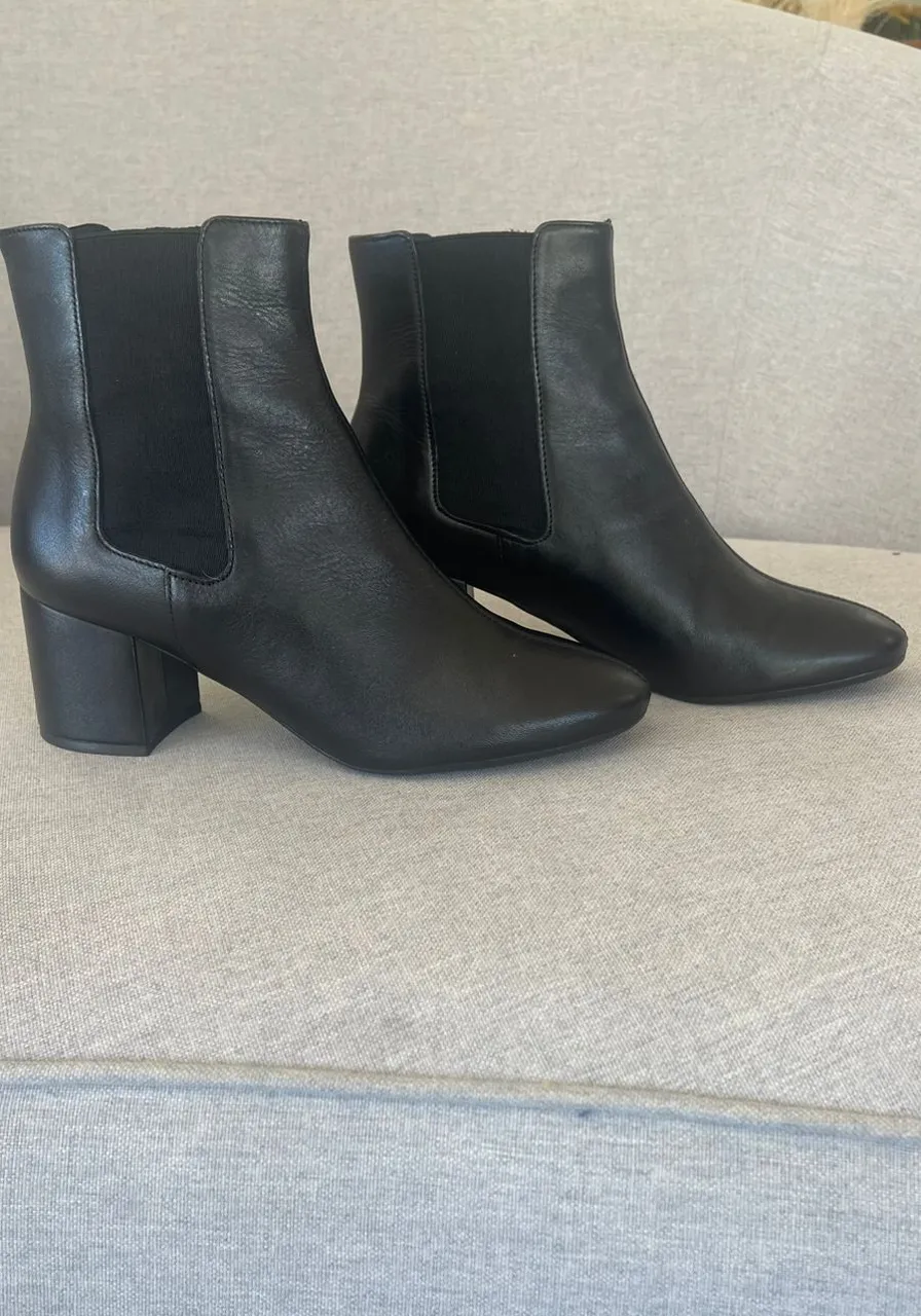 Bota Salto Medio Arezzo 14518