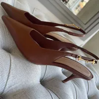 Scarpin Salto Baixo Marrom Arezzo Ref 13347 - imagem 3