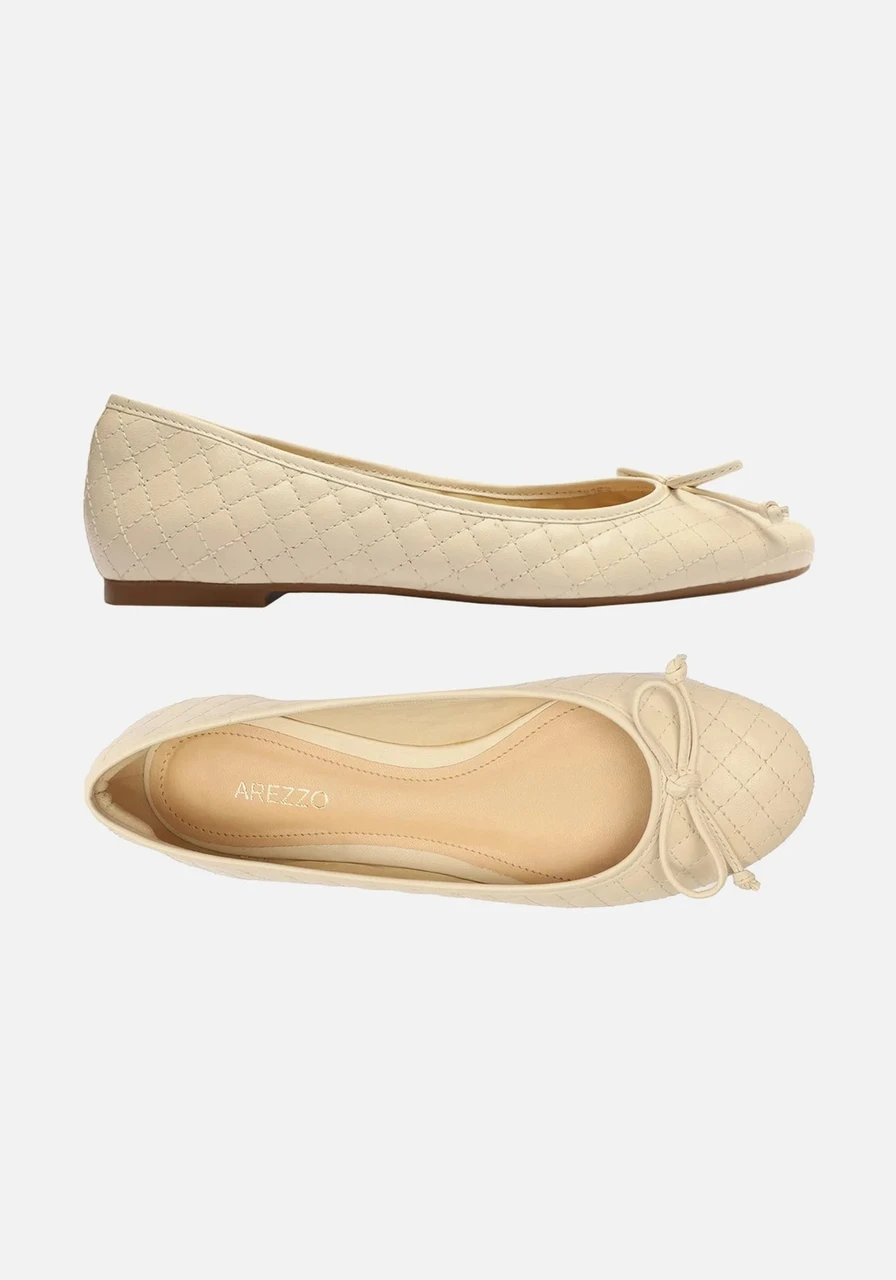 Sapatilha Off-White Matelassê Bico Redondo Arezzo Ref 1335