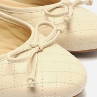 Sapatilha Off-White Matelassê Bico Redondo Arezzo Ref 1335 - imagem 1