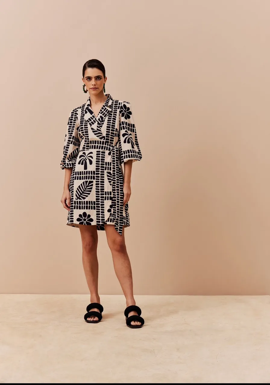 Vestido curto cachecouer gola alfaiataria CaCay Ref 13262