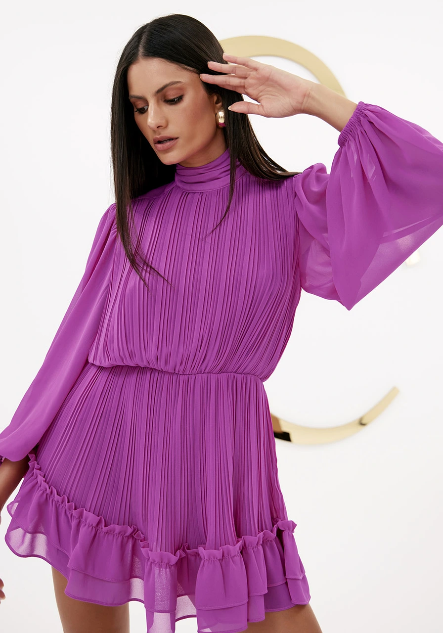 Vestido Curto Plissado