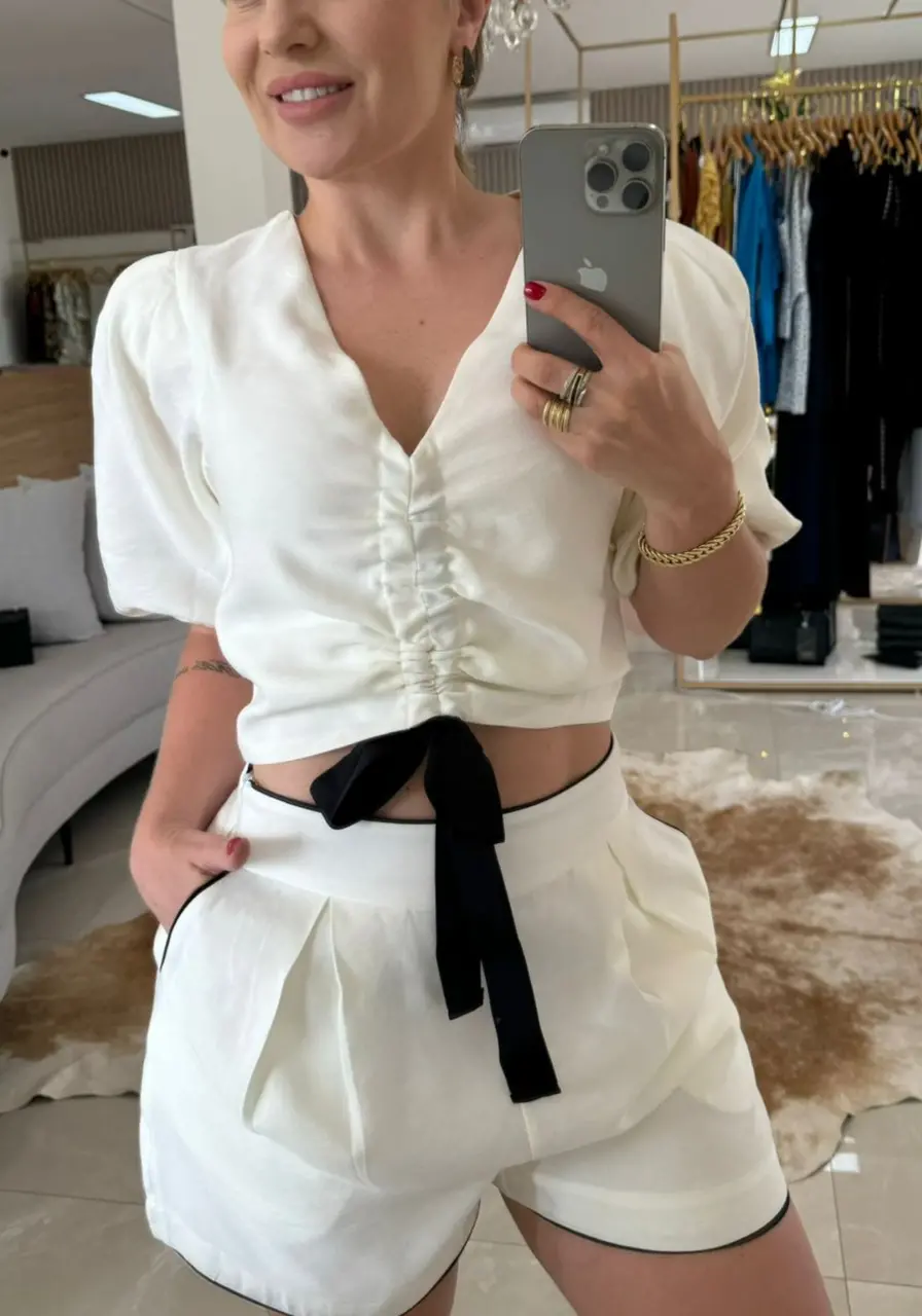 Short Vivos Contrastantes Carlota Costa 