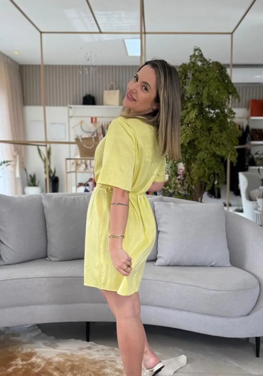Vestido Curto Acetinado Amarelo Lima Carlota Costa Ref 16049