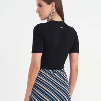 Blusa Slim Canelada Preto - imagem 1