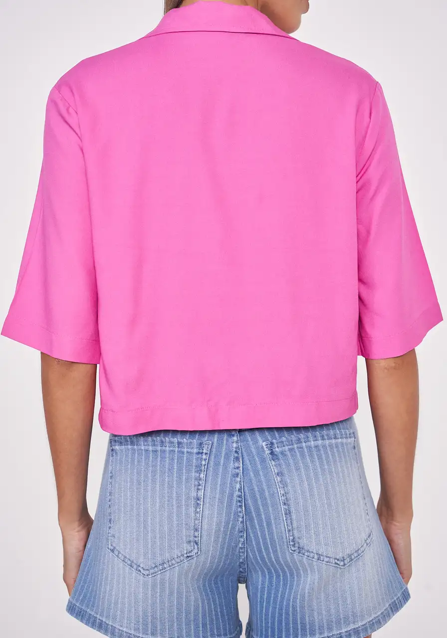 Camisa Cropped Reta Manga Curta 