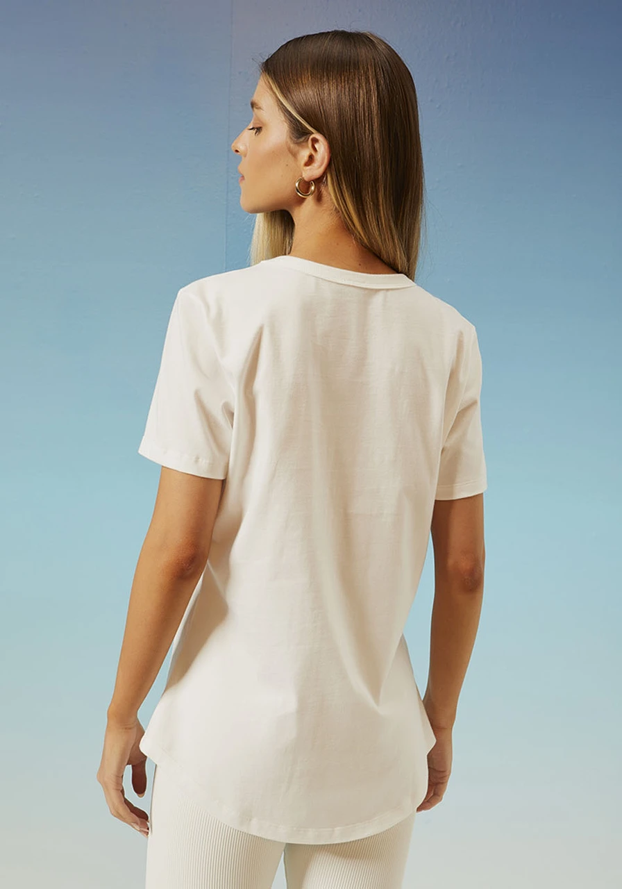 Camiseta Sport Alongada Colcci