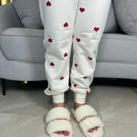 Pijama Manga Longa Off White Estampa Corações - imagem 6