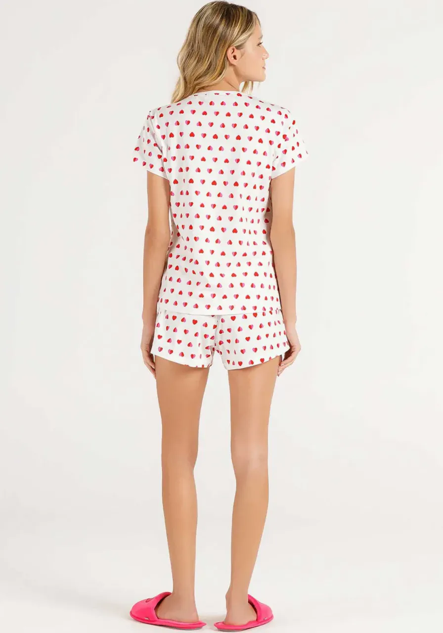 Pijama Manga Curta e Shorts Coração Cor com Amor 