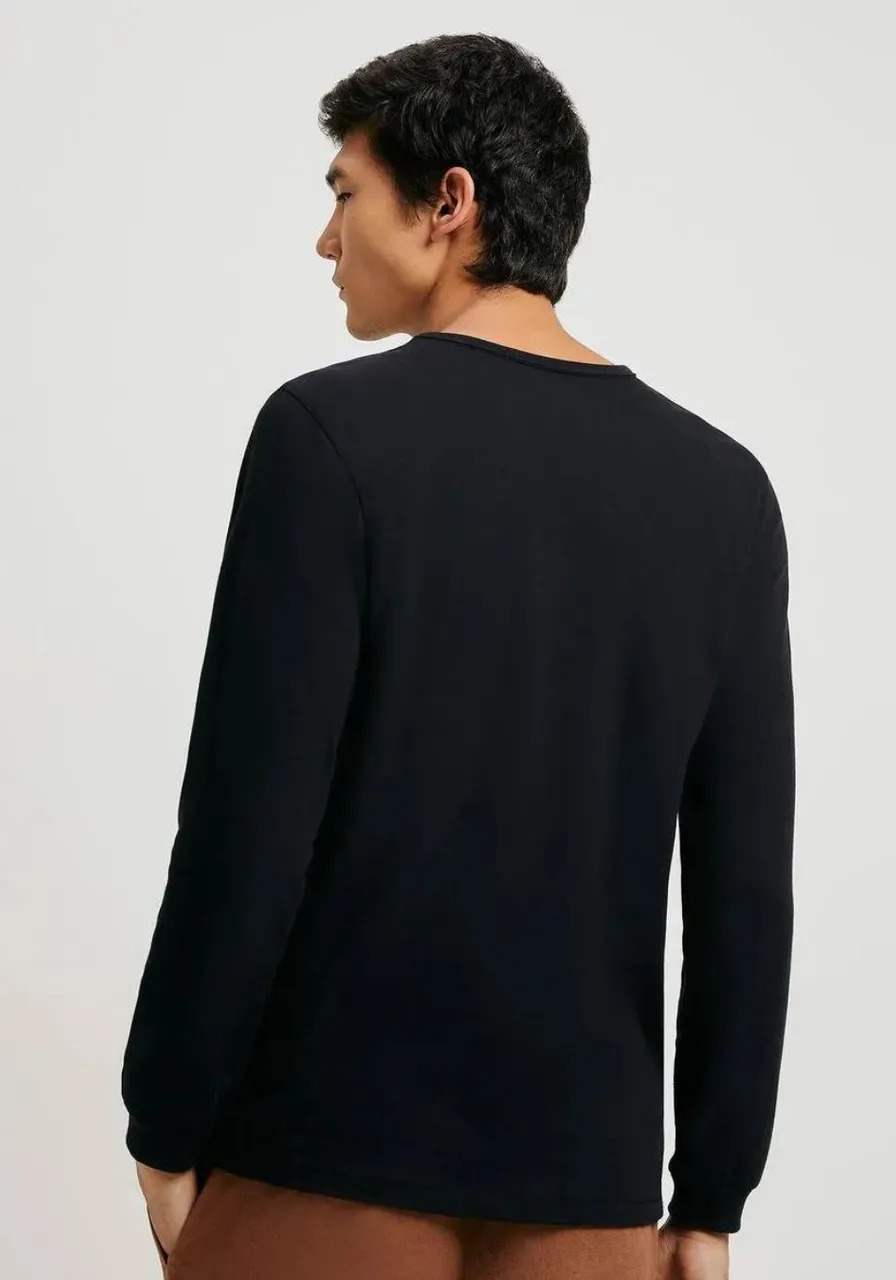 Camiseta Básica Manga Longa Slim Preto