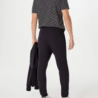 Calça Jogger Em Moletom Peluciado Preto - imagem 1