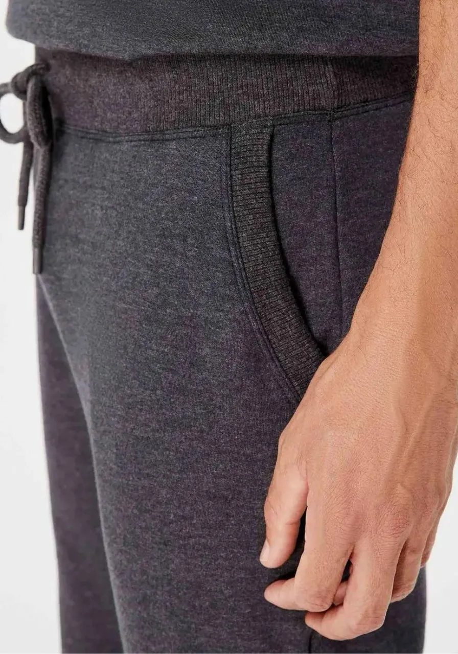Calça Jogger Em Moletom Peluciado Cinza Escuro