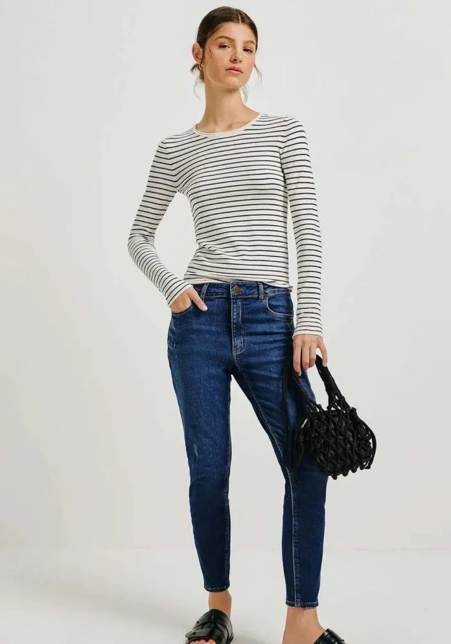Calça Jeans Skinny Cintura Média 