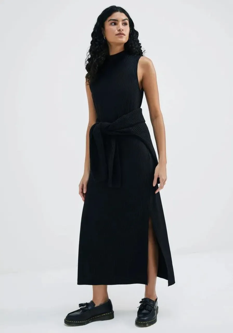 Vestido Midi Reto Canelado Preto