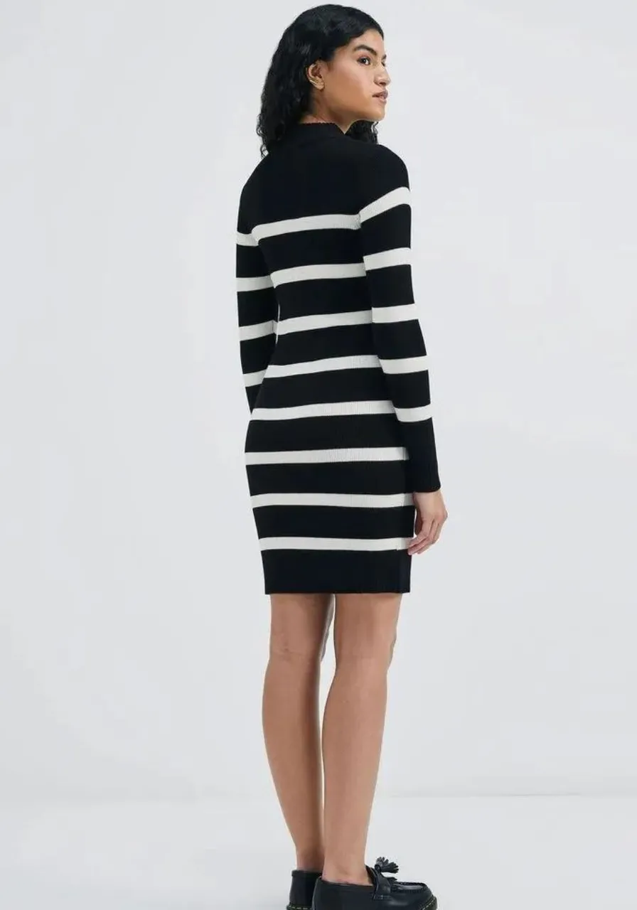 Vestido Curto Listrado Em Tricô