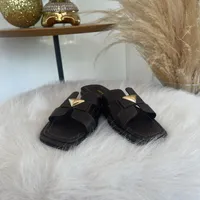 Rasteira H Com Enfeite Lança Perfume Marrom Ref 15259 - imagem 2