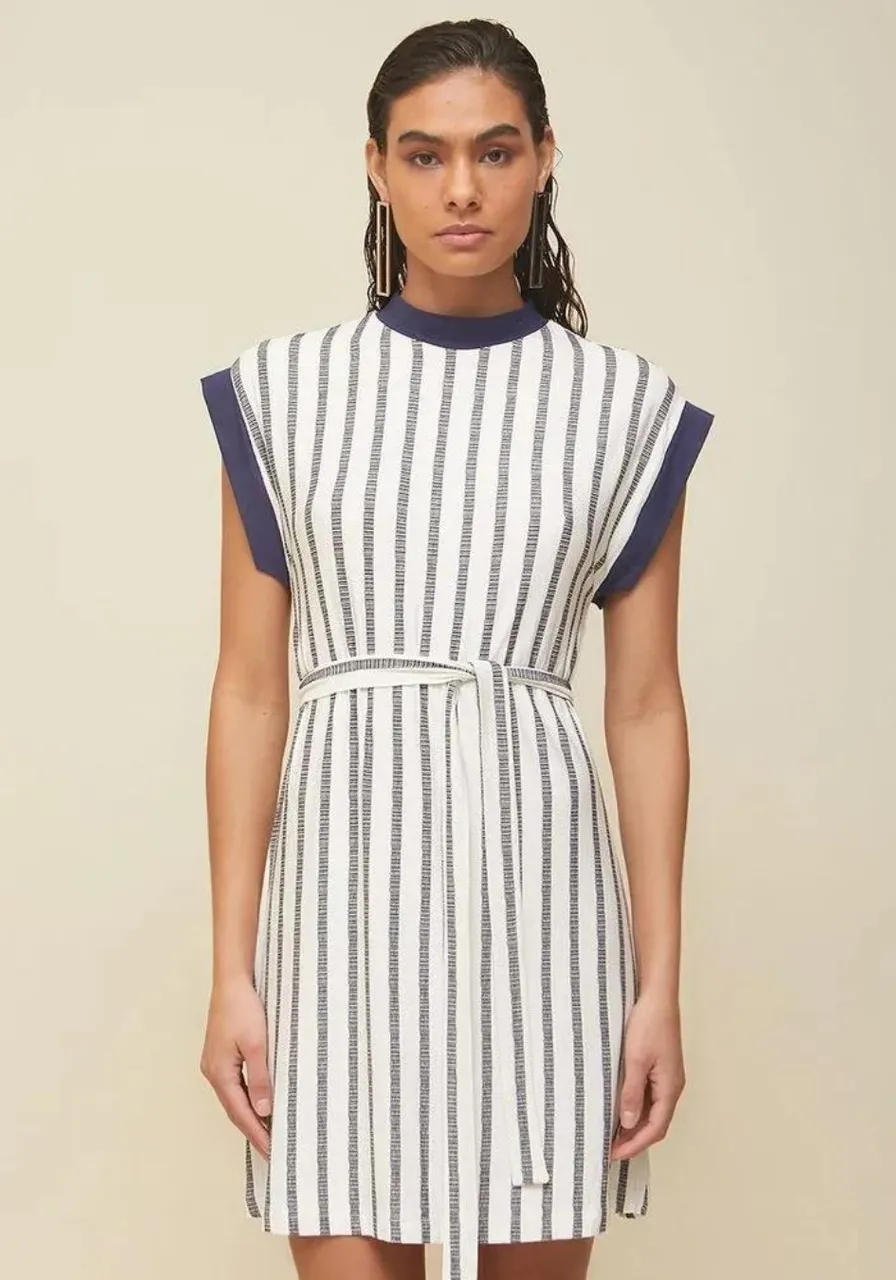 Vestido Morena Rosa Curto Com Faixa