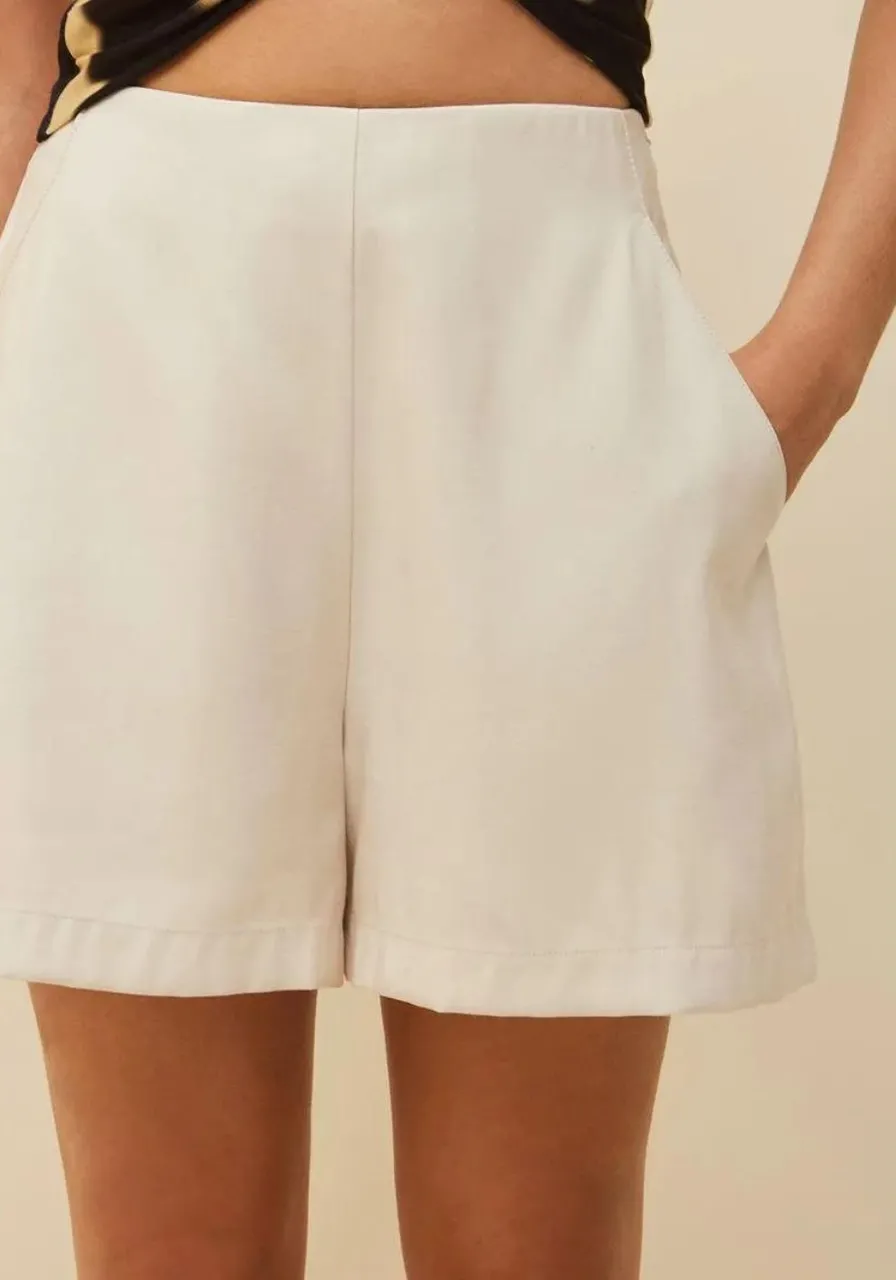 Short Alfaiataria Morena Rosa Bege