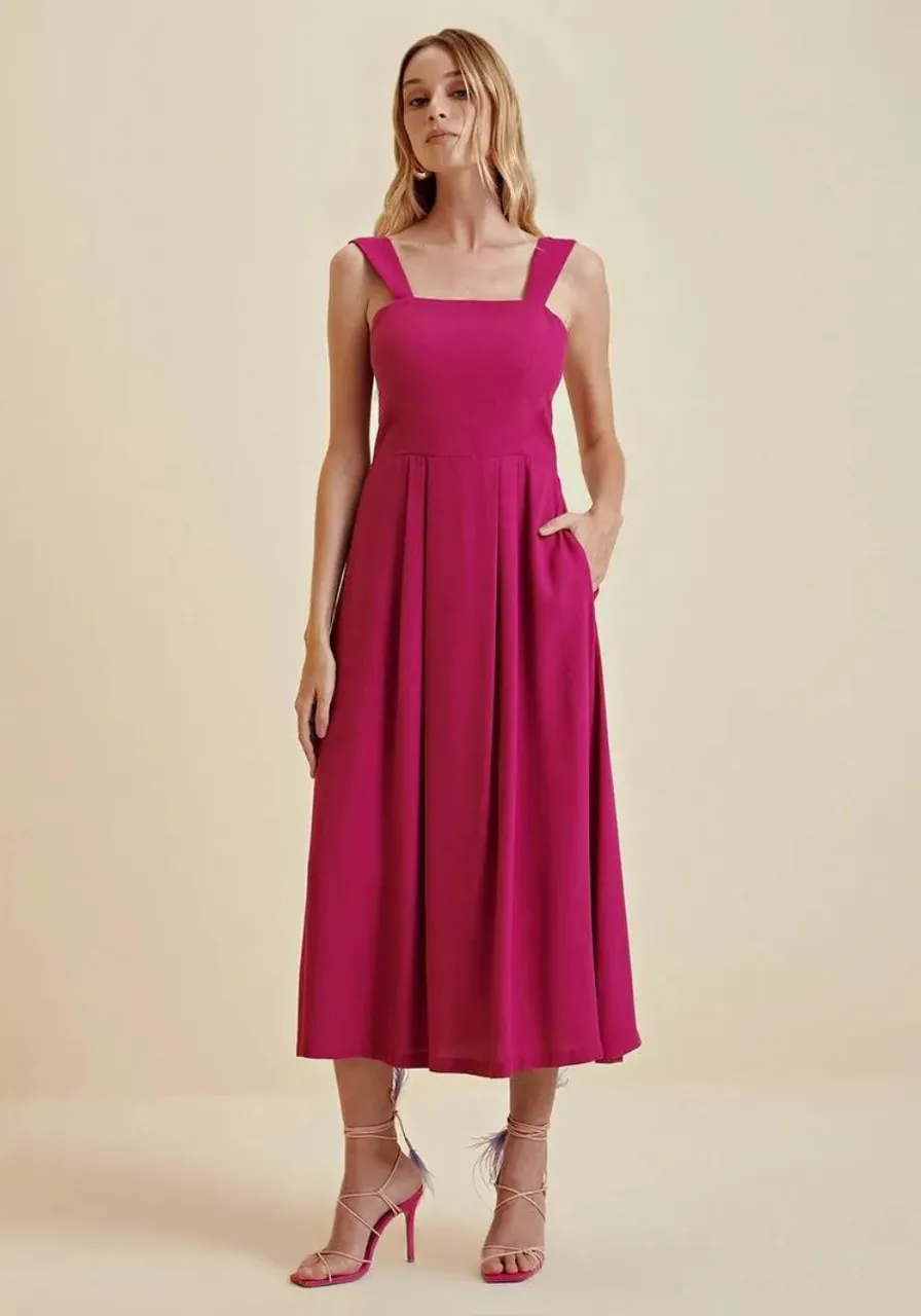 Vestido Morena Rosa Midi Decote Quadrado