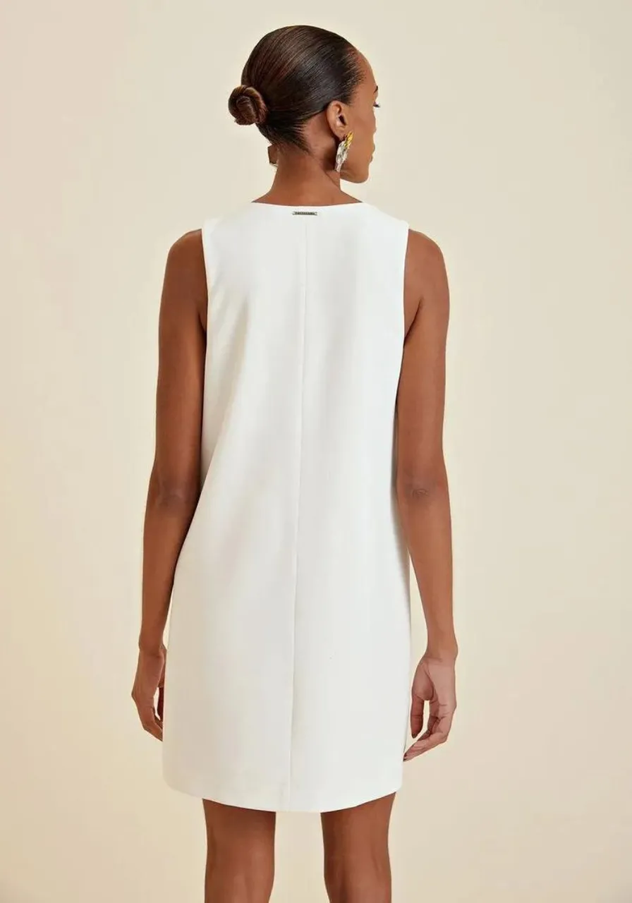 Vestido Curto Decote V Detalhe Lapela