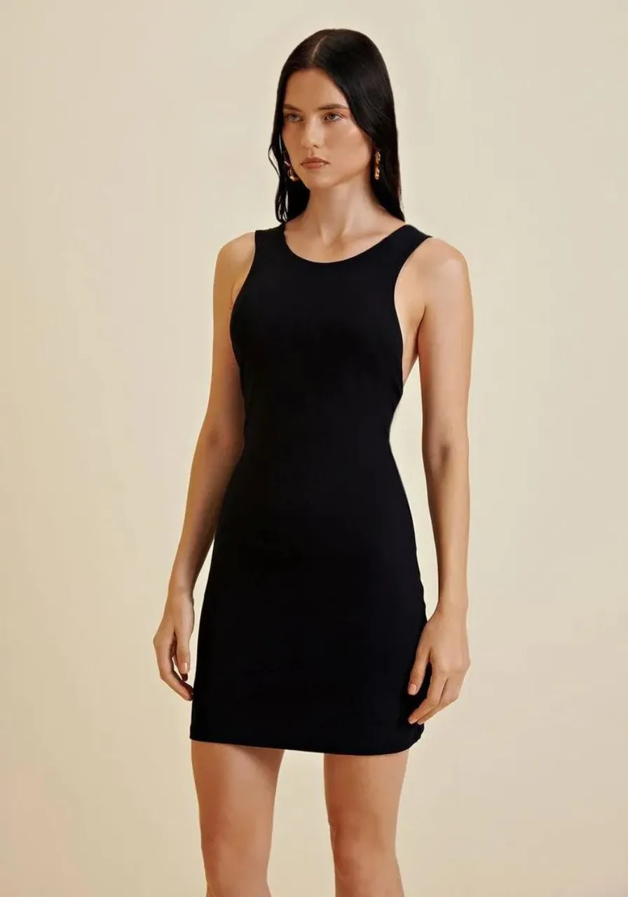 Vestido Morena Rosa Curto Abertura Nas Costas