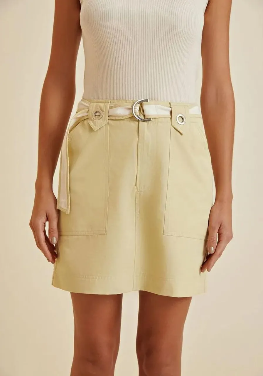 Saia Morena Rosa Curta Detalhe Ilhós