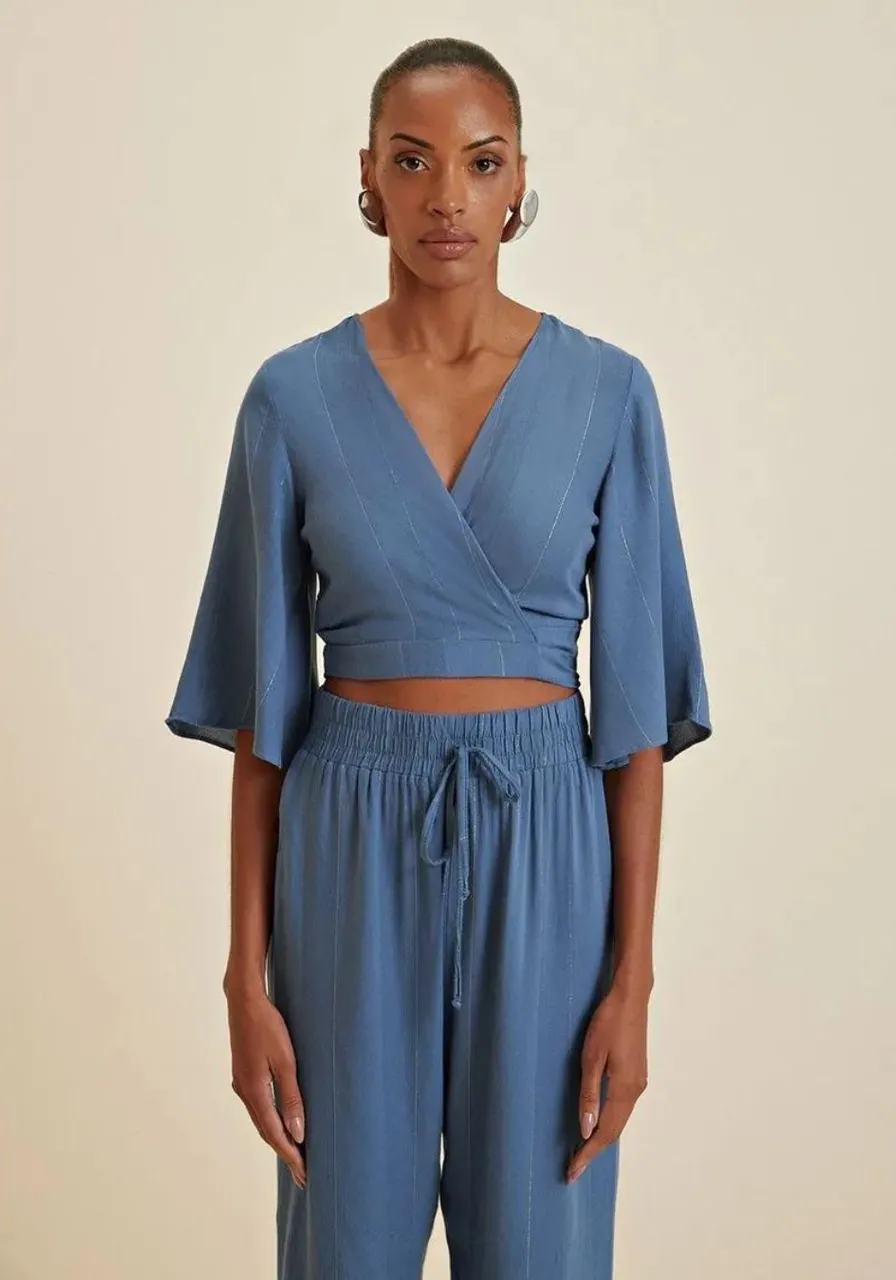 Blusa Decote V Amarração Transpassada