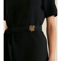 Vestido Curto Decote Redondo Com Faixa - imagem 2