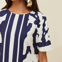 Blusa Manga Curta Decote Redondo Estampada - imagem 1