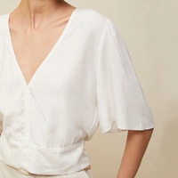 Blusa Decote V Manga Curta Amarração Off White - imagem 3