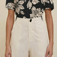 Short Morena Rosa Reto Detalhe Elástico - imagem 2